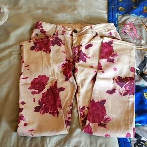 Women's skinny jeans